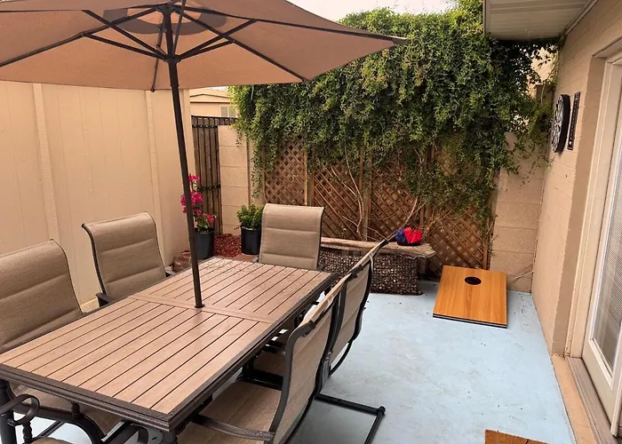 Luxury 4br Walk To Fashion Sq