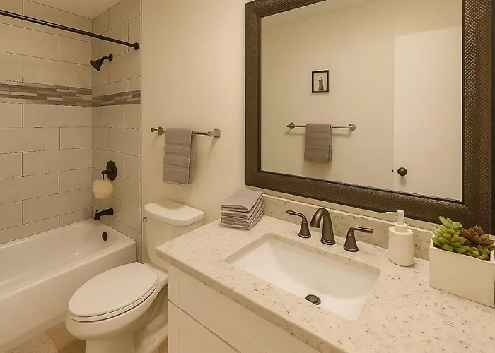Apartment Luxury 4br Walk To Fashion Sq *