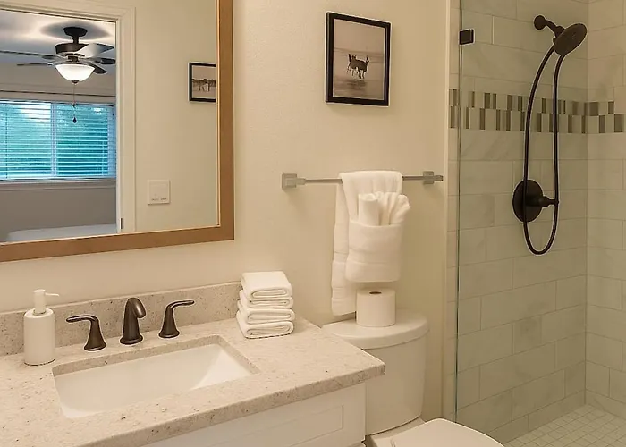 Luxury 4br Walk To Fashion Sq *